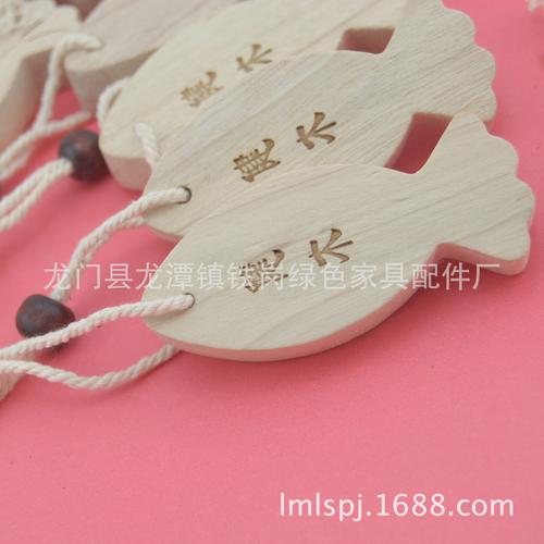 当香樟木遇上韩版卡通 在自然的纹理中，邂逅未经雕琢的童心